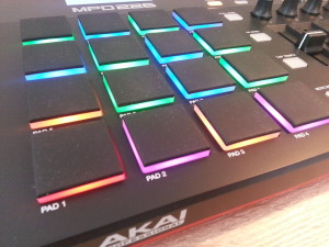 akai mpd226 - back-lit pads
